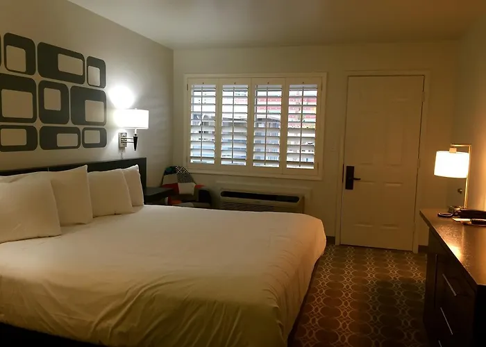 Asu/tempe (adults Only) Hotel *